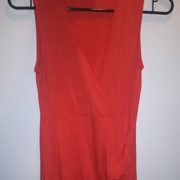 NEW Fitted V-Neck Dress - Picture 2 of 3